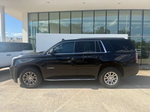 Used 2019 GMC Yukon SLT AWD/4WD image 2