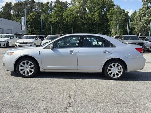 Used 2012 Lincoln MKZ FWD image 2