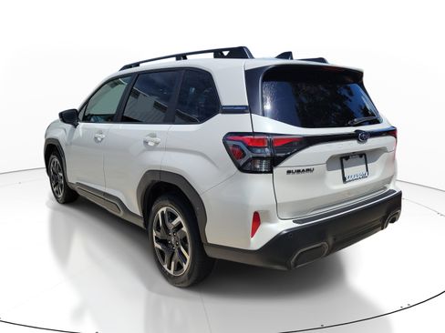 Used 2025 Subaru Forester Limited AWD/4WD image 4