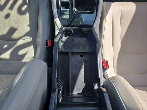 Used 2024 Honda Accord Touring image 18