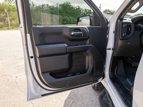 Used 2025 Chevrolet Silverado 1500 Custom Trail Boss w/ LPO, Dark Essentials Package AWD/4WD image 10