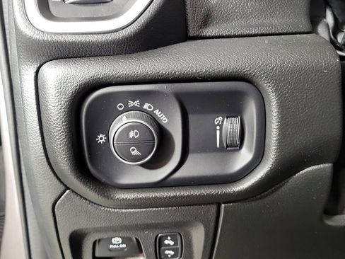 Used 2022 RAM 1500 Big Horn RWD image 13