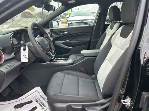 New 2026 Chevrolet Trax RS w/ Sunroof Package image 15