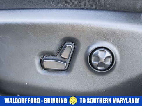 Used 2023 Chrysler Pacifica Limited image 36