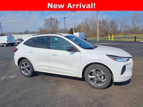 Used 2023 Ford Escape ST-Line w/ Tech Pack #1 image 3