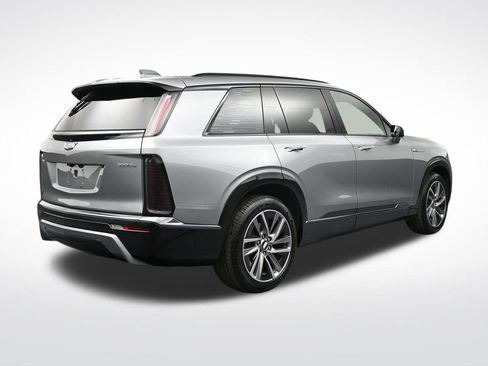 Used 2026 Cadillac Vistiq Luxury AWD/4WD image 5