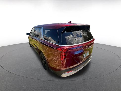 Used 2026 Kia Carnival FWD image 6
