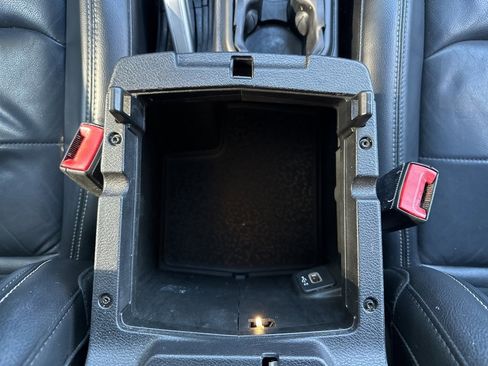 Used 2018 Jeep Wrangler Unlimited Sahara w/ LED Lighting Group image 27