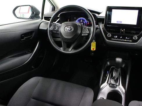 Used 2026 Toyota Corolla LE FWD image 27