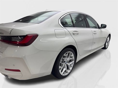 Used 2025 BMW 330i Sedan image 13