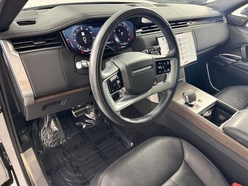 Used 2024 Land Rover Range Rover SE AWD/4WD image 13