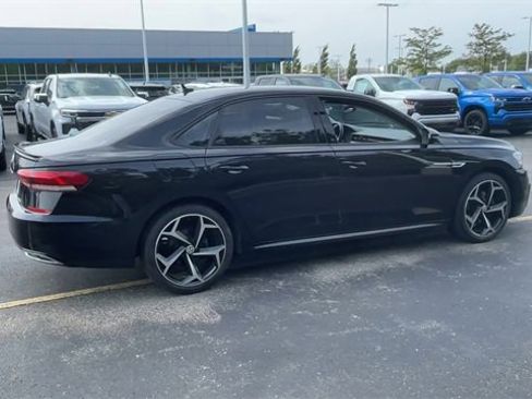 Used 2020 Volkswagen Passat 2.0T R-Line image 8