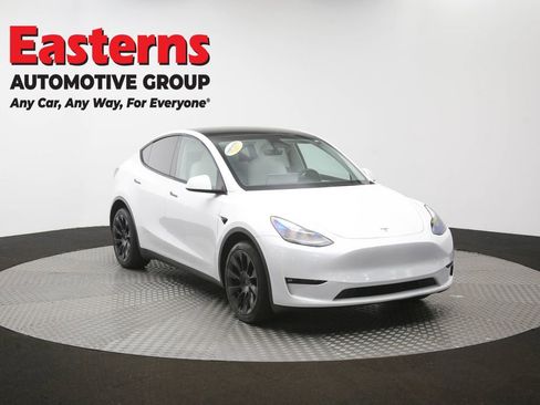 Used 2023 Tesla Model Y Long Range AWD/4WD image 46
