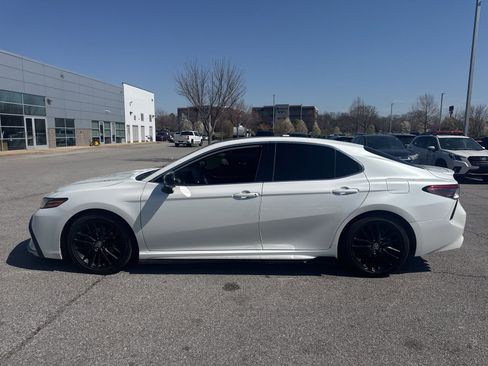 Used 2022 Toyota Camry XSE w/ Carpet Mat Package (TMS) image 10