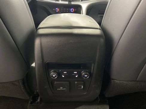 Used 2024 Buick Enclave Premium FWD image 22