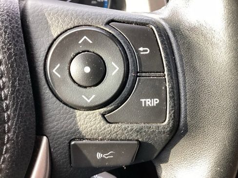 Used 2018 Toyota RAV4 XLE image 14