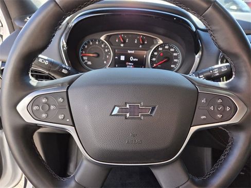 Used 2023 Chevrolet Traverse RS image 18