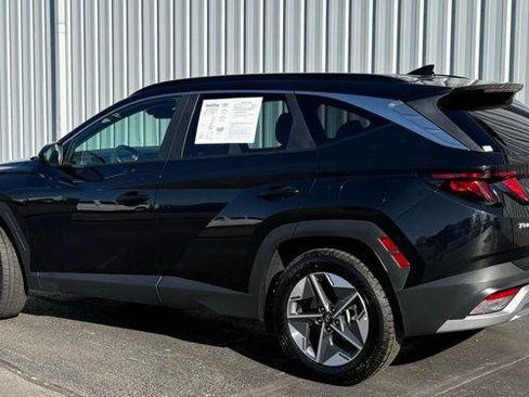 Used 2025 Hyundai Tucson SEL image 2
