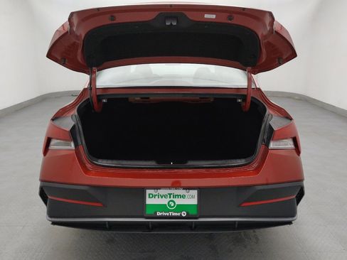 Used 2024 Hyundai Elantra SEL image 29