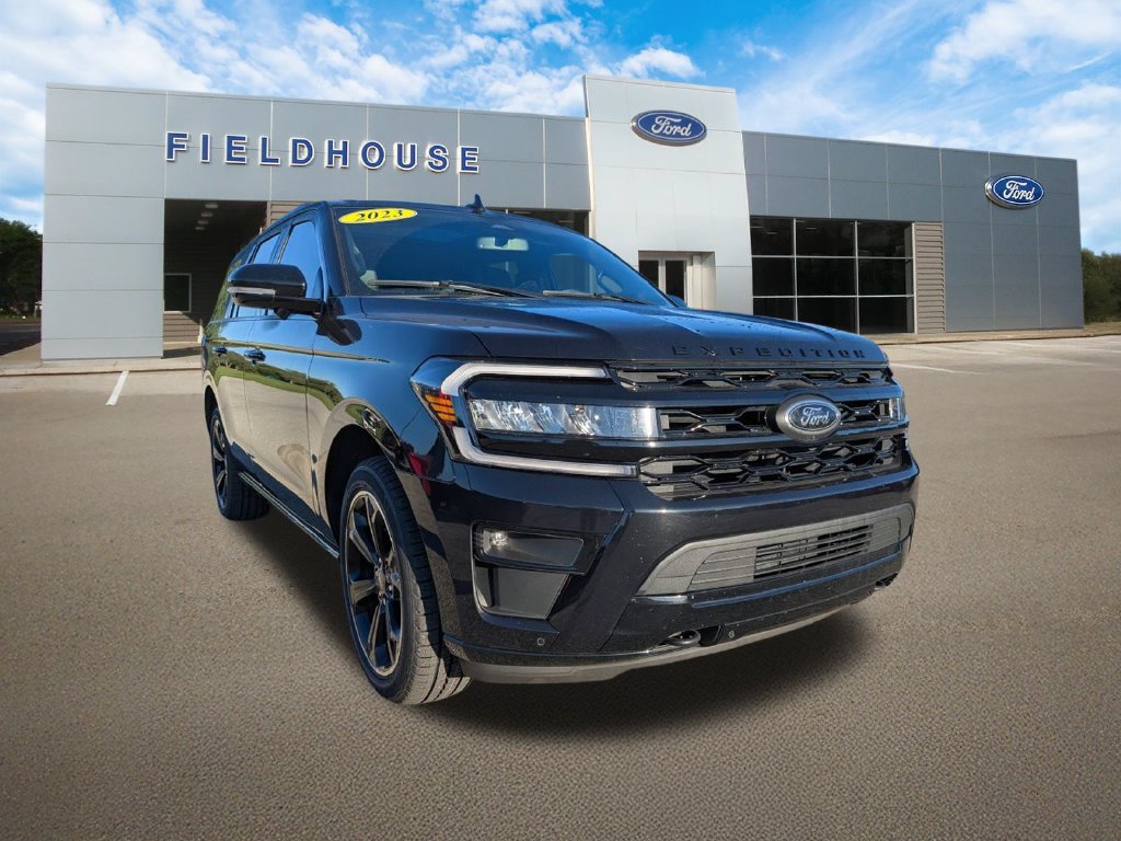 Used 2023 Ford Expedition Limited AWD/4WD image 3