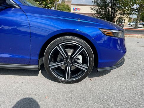 Used 2024 Honda Accord Sport image 13