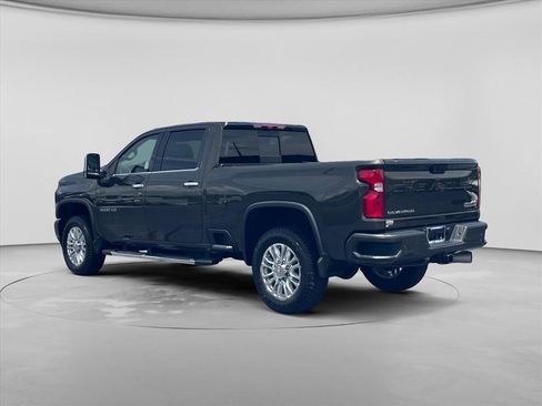 Used 2022 Chevrolet Silverado 3500 High Country w/ Technology Package AWD/4WD image 5