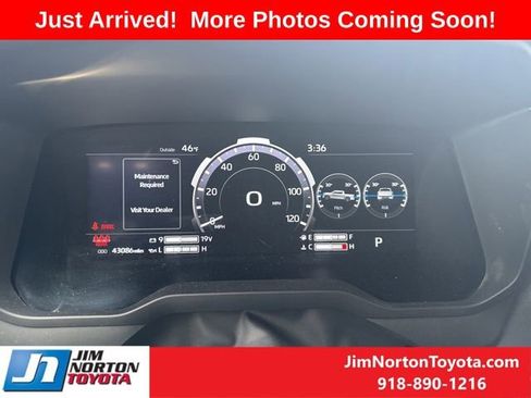 Used 2024 Toyota Tundra Limited image 11