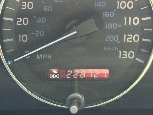 Used 2005 Lexus LX 470 4WD image 20