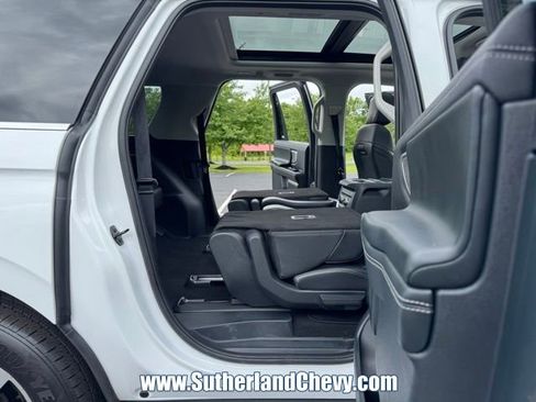 Used 2025 Ford Expedition Max Platinum AWD/4WD image 47