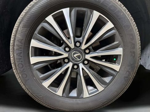 Used 2025 Lexus LX 600 4WD w/ Interior Upgrade Package image 34