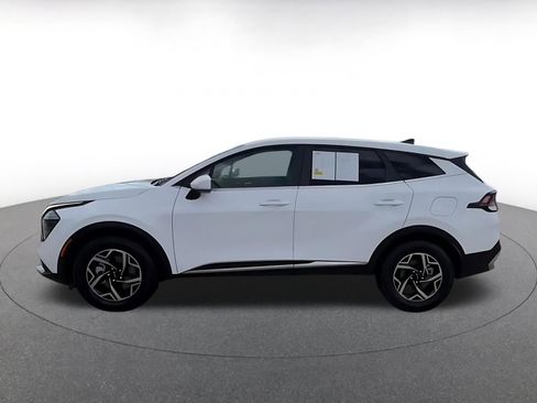 Used 2025 Kia Sportage LX image 10