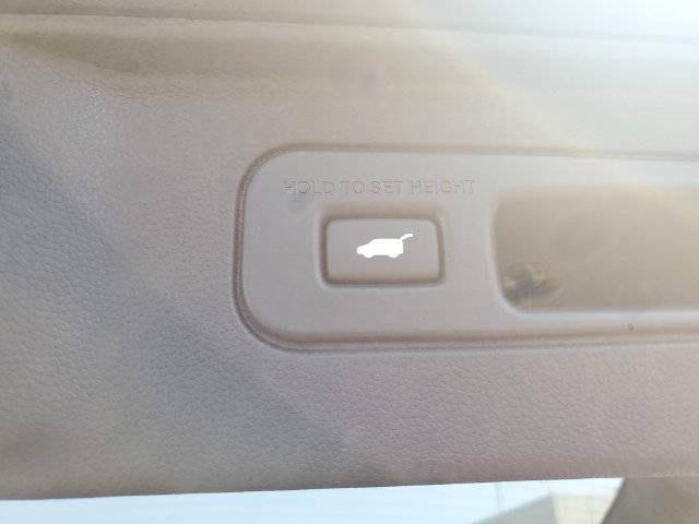 Certified 2024 Honda Pilot EX-L image 9