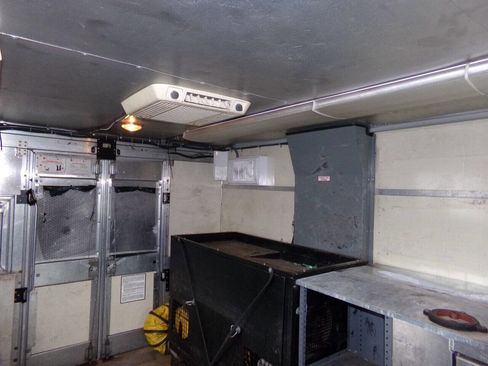 Used 2007 GMC Savana 3500 image 33