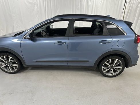 Used 2022 Kia Niro Touring Special Edition image 6