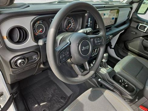 New 2026 Jeep Gladiator Sport AWD/4WD image 3