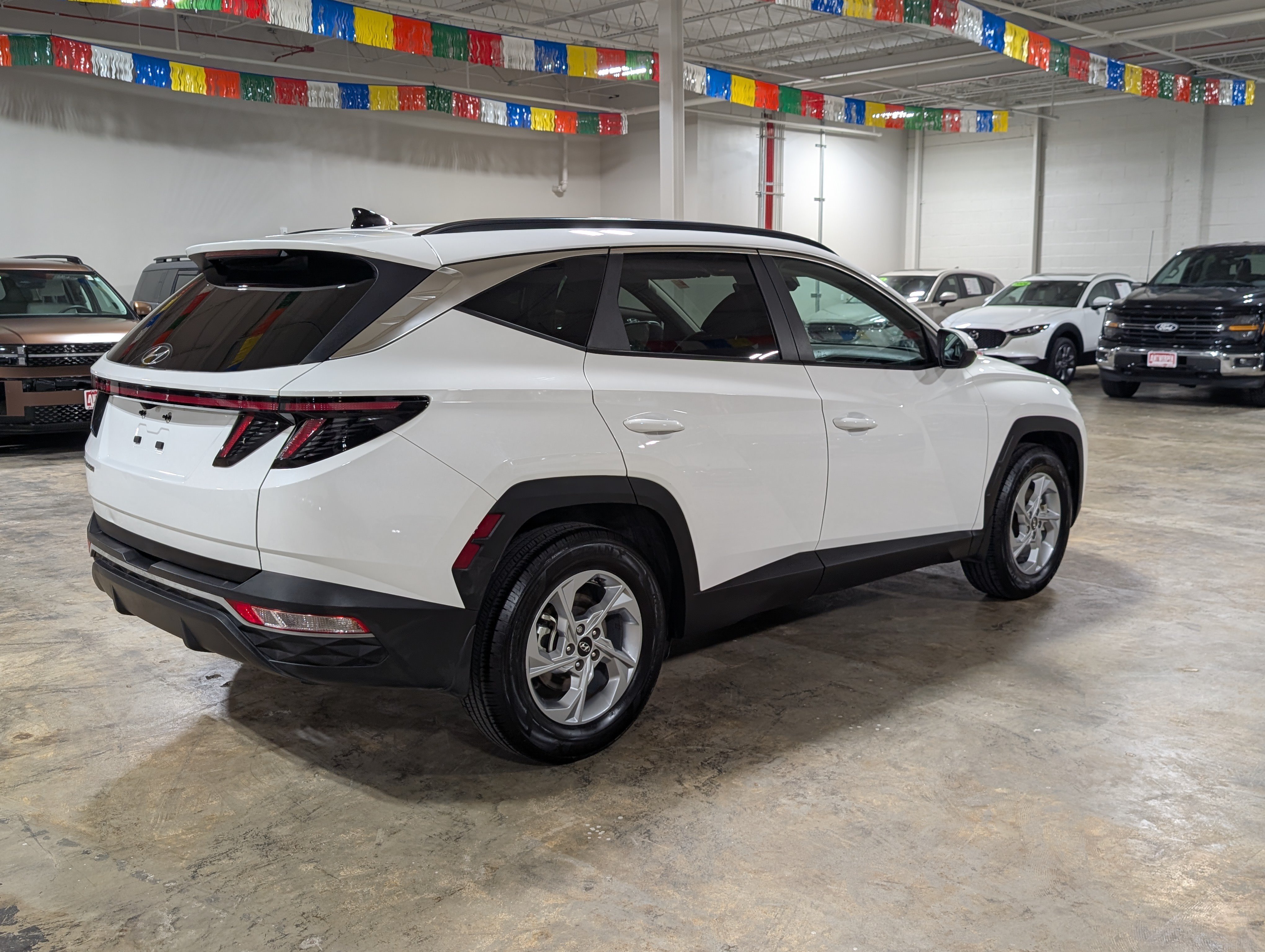 Used 2023 Hyundai Tucson SEL FWD image 3