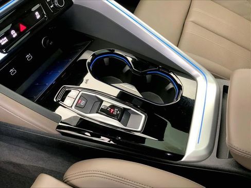 Certified 2025 Audi Q5 Prestige AWD/4WD image 16