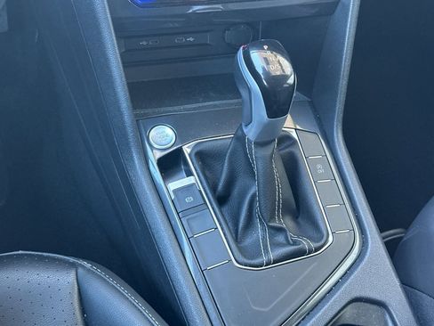 Used 2024 Volkswagen Tiguan SE image 20