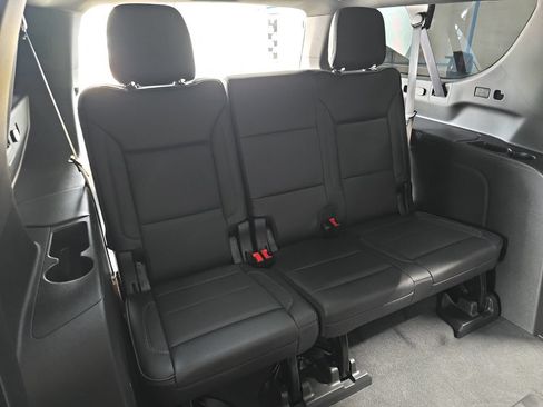 Used 2022 GMC Yukon XL Denali AWD/4WD image 12