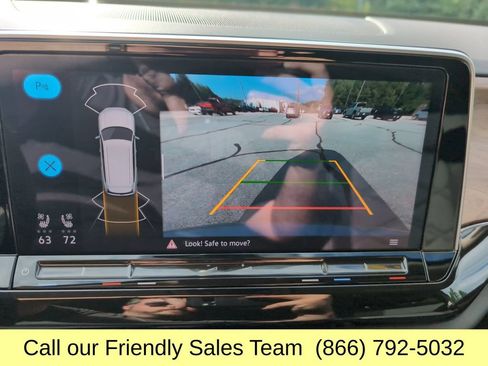Used 2025 Volkswagen Atlas SE AWD/4WD image 21