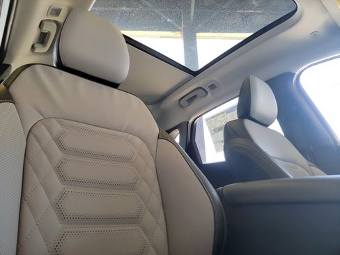 New 2024 Ford Escape SE w/ PHEV Premium Package FWD image 17