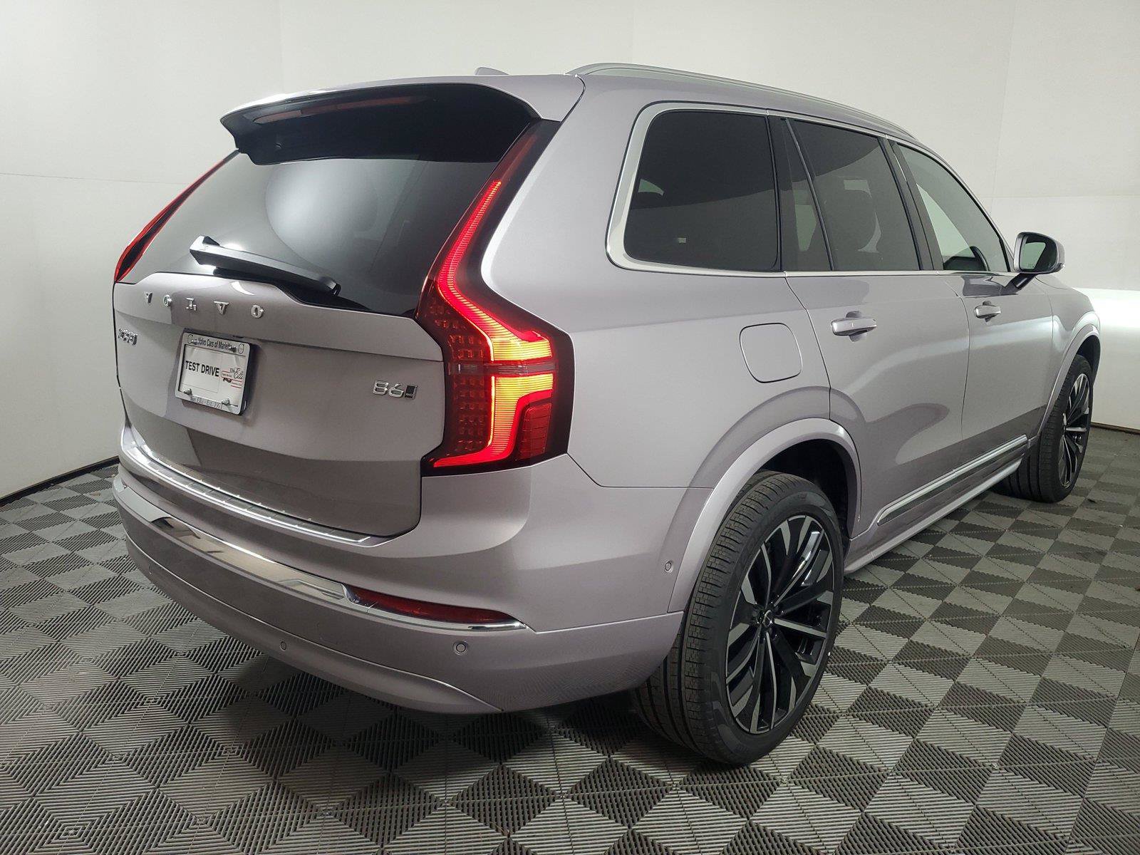 Certified 2026 Volvo XC90 B6 Plus w/ Protection Package Premier AWD/4WD image 7