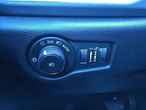 New 2026 Chrysler Pacifica Select w/ S Appearance Package image 44