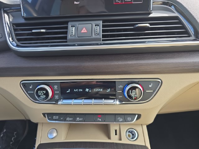 Used 2024 Audi Q5 2.0T Premium AWD/4WD image 26
