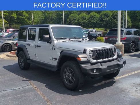 Used 2024 Jeep Wrangler Unlimited Sport AWD/4WD image 7