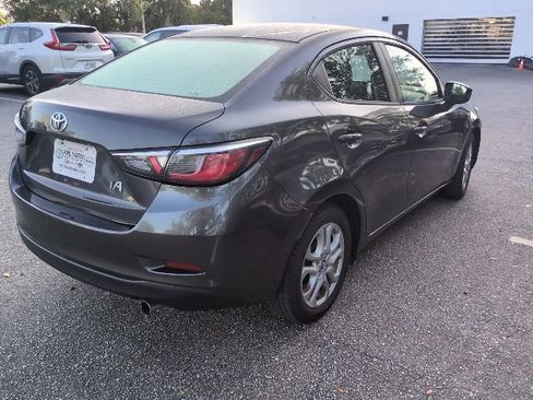 Used 2017 Toyota Yaris iA FWD image 2