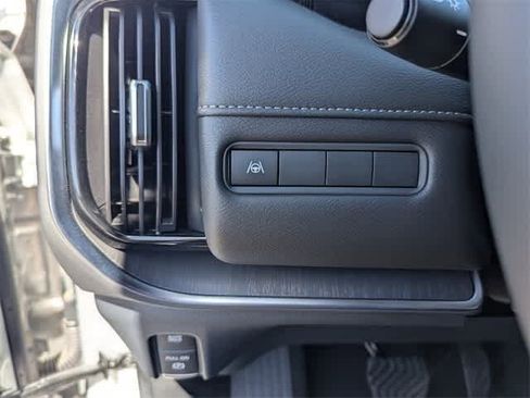 New 2026 Nissan Armada SV image 25