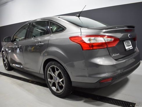 Used 2014 Ford Focus SE w/ Equipment Group 201A image 3