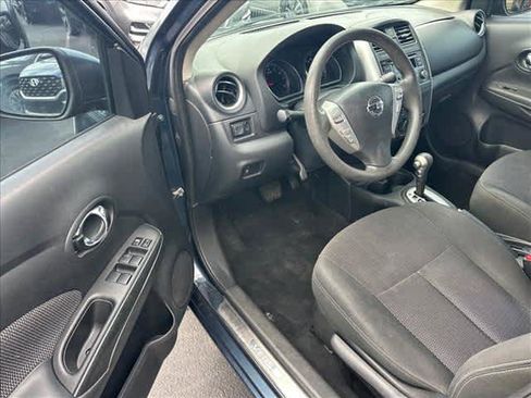 Used 2015 Nissan Versa SV w/ SV Appearance Package FWD image 9