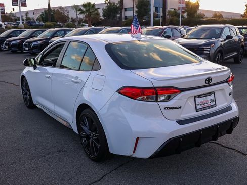 Used 2023 Toyota Corolla SE image 6
